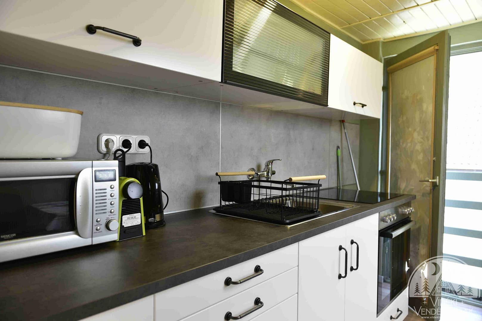 Tornacos-Vendeghaz-Levendulas-apartman-konyha